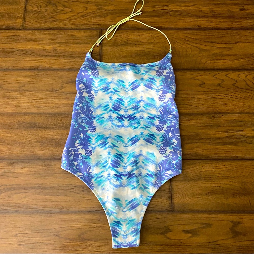 Victoria’s Secret One piece Cheeky swimsuit